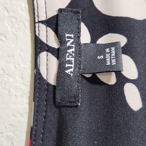 Alfani Blouse Womens Small Top Floral Black White Tan Red Career - Picture 2 of 11